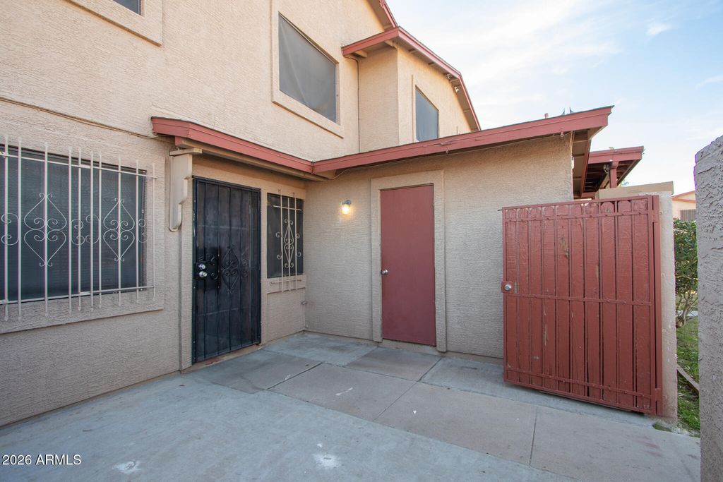 3941 W WONDERVIEW Road, Phoenix, AZ 85019 — photo 2