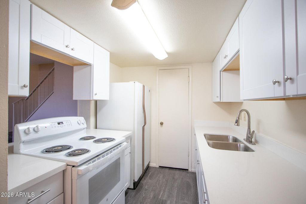 3941 W WONDERVIEW Road, Phoenix, AZ 85019 — photo 5
