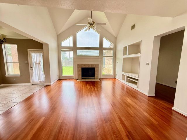 2507 Jasmine Ridge Court, Houston, TX 77062