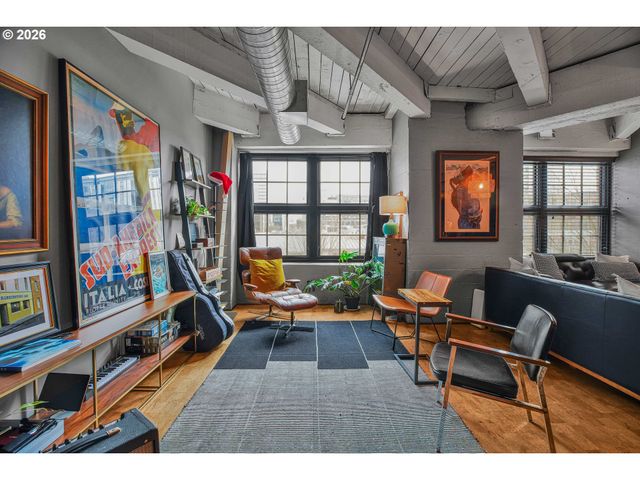 1420 Nw LOVEJOY St 204, Portland, OR 97209