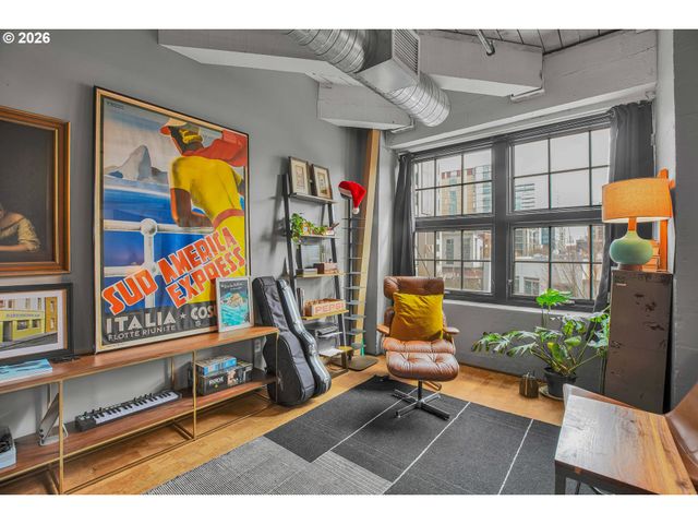 1420 Nw LOVEJOY St 204, Portland, OR 97209