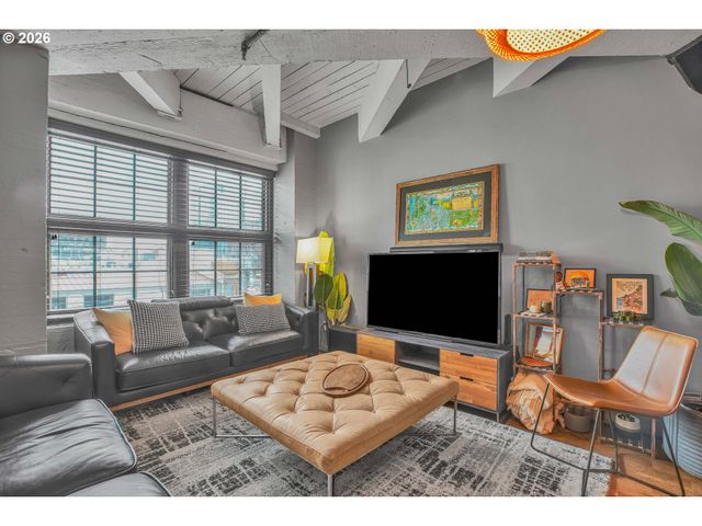 1420 Nw LOVEJOY St 204, Portland, OR 97209