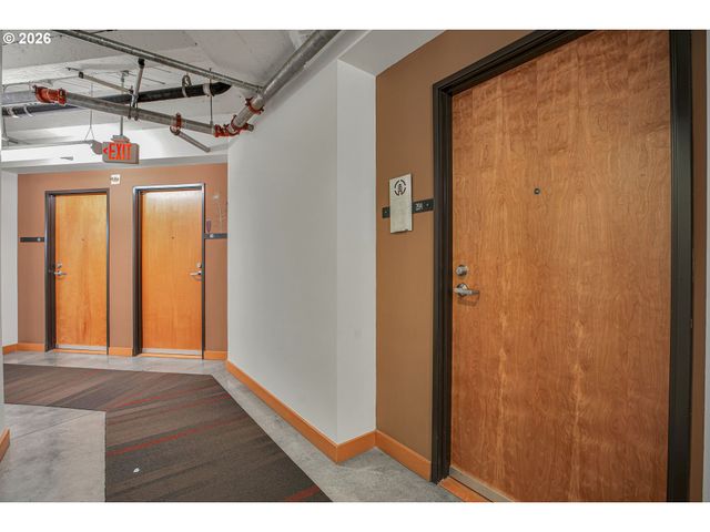 1420 Nw LOVEJOY St 204, Portland, OR 97209