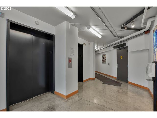 1420 Nw LOVEJOY St 204, Portland, OR 97209