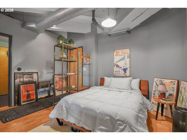 1420 Nw LOVEJOY St 204, Portland, OR 97209