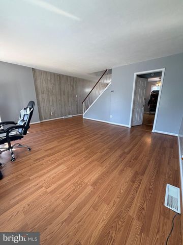 1521 BONWOOD RD, Wilmington, DE 19805