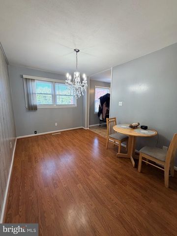 1521 BONWOOD RD, Wilmington, DE 19805