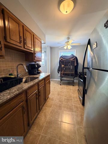 1521 BONWOOD RD, Wilmington, DE 19805