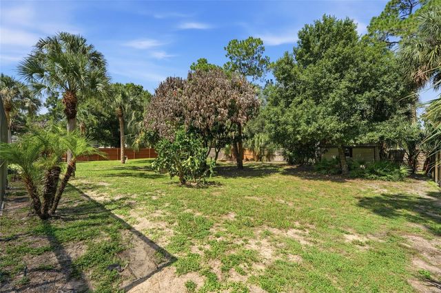 505 THOMPSON AVENUE, Lehigh Acres, FL 33972