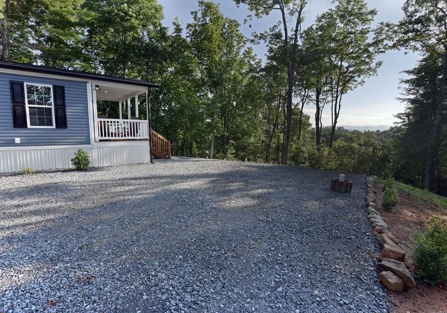975 Bunker Hill Road, Blairsville, GA 30512