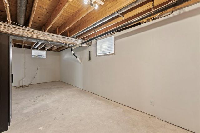 505 S Pearl Street, Paola, KS 66071