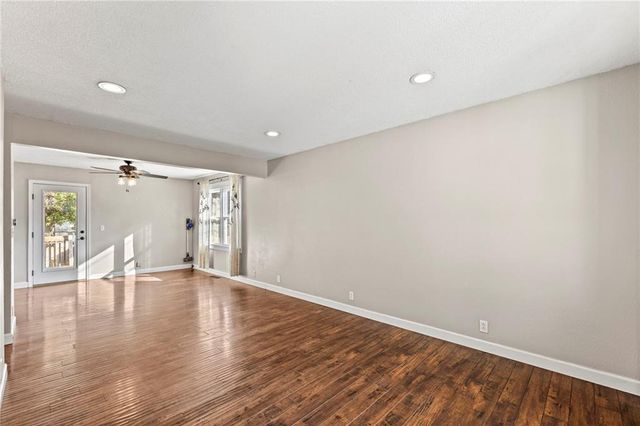 505 S Pearl Street, Paola, KS 66071