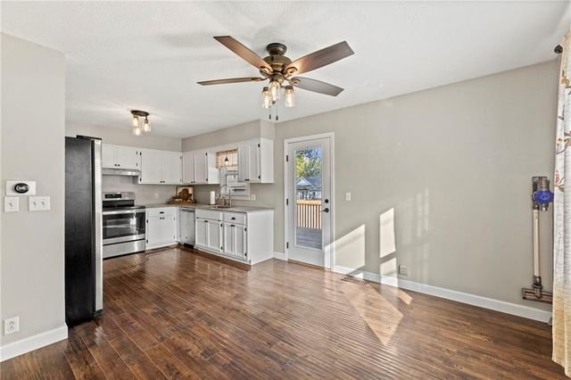 505 S Pearl Street, Paola, KS 66071