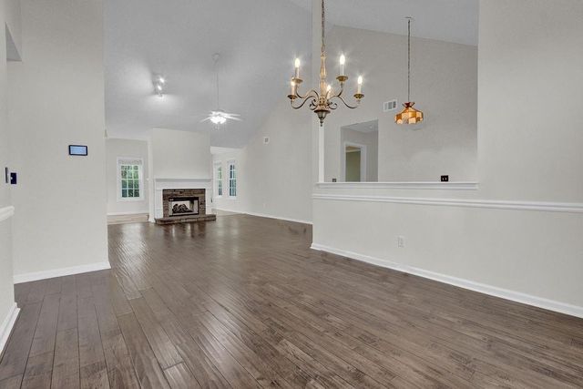 6211 Wilmington Way, Flowery Branch, GA 30542