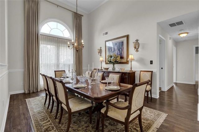 6211 Wilmington Way, Flowery Branch, GA 30542