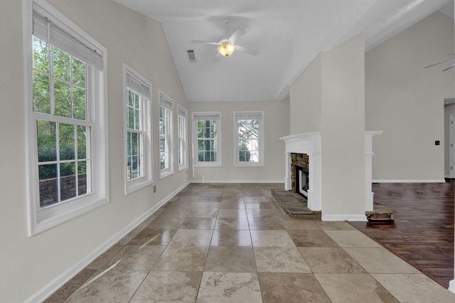 6211 Wilmington Way, Flowery Branch, GA 30542