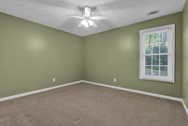 6211 Wilmington Way, Flowery Branch, GA 30542