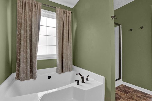 6211 Wilmington Way, Flowery Branch, GA 30542