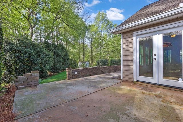 6211 Wilmington Way, Flowery Branch, GA 30542