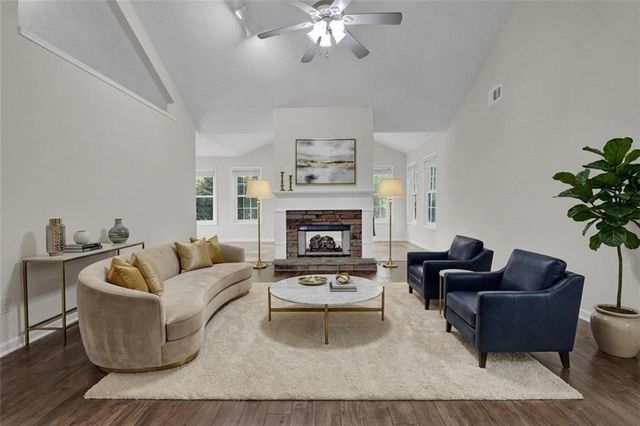 6211 Wilmington Way, Flowery Branch, GA 30542