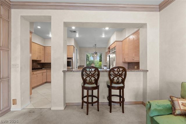 8229 Crow Valley Lane, Las Vegas, NV 89113