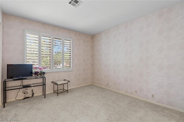 8229 Crow Valley Lane, Las Vegas, NV 89113