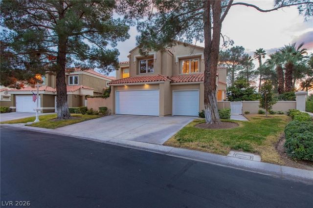 8229 Crow Valley Lane, Las Vegas, NV 89113