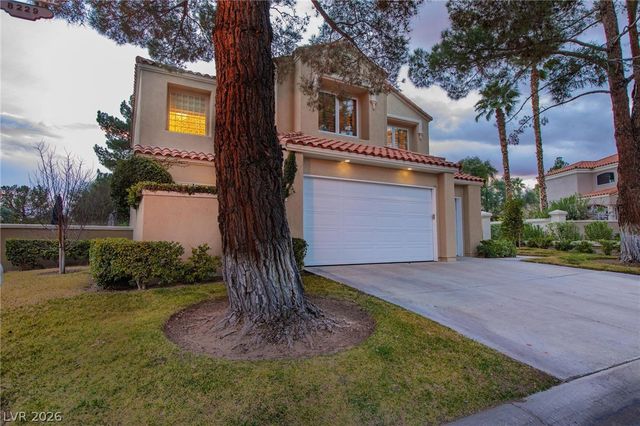 8229 Crow Valley Lane, Las Vegas, NV 89113