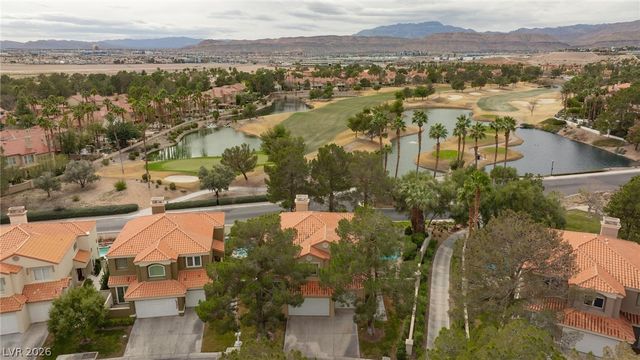 8229 Crow Valley Lane, Las Vegas, NV 89113