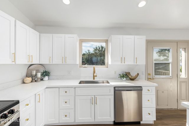 7259 E GLENCOVE Street, Mesa, AZ 85207