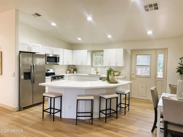 7259 E GLENCOVE Street, Mesa, AZ 85207