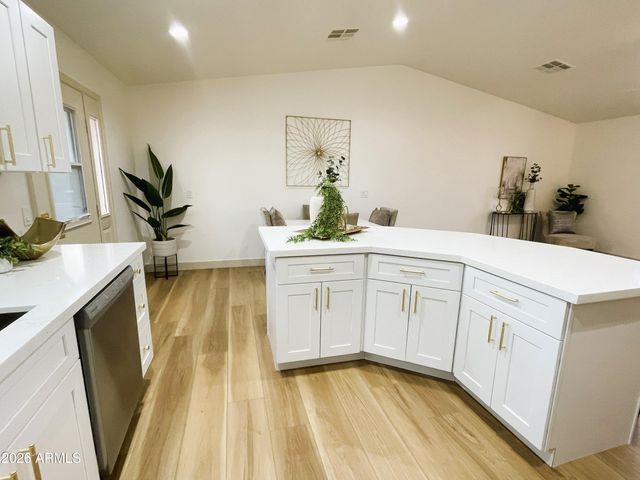 7259 E GLENCOVE Street, Mesa, AZ 85207