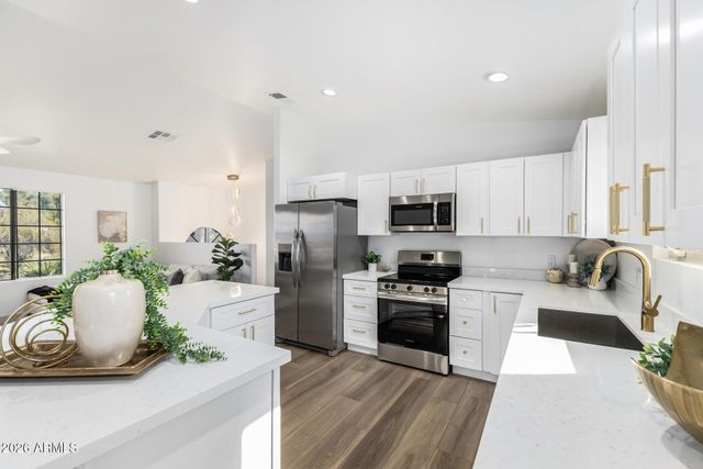 7259 E GLENCOVE Street, Mesa, AZ 85207