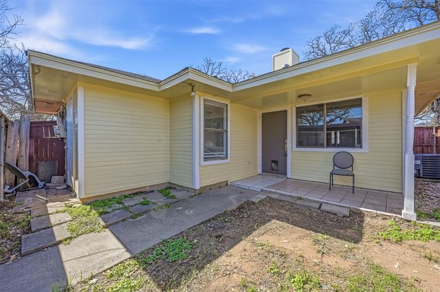 5809 Mansfield Road, Arlington, TX 76017