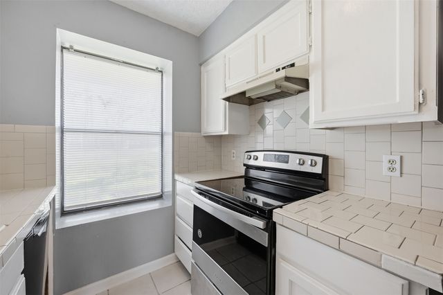 5809 Mansfield Road, Arlington, TX 76017