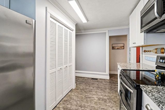 309 N Robert Street, Ludington, MI 49431