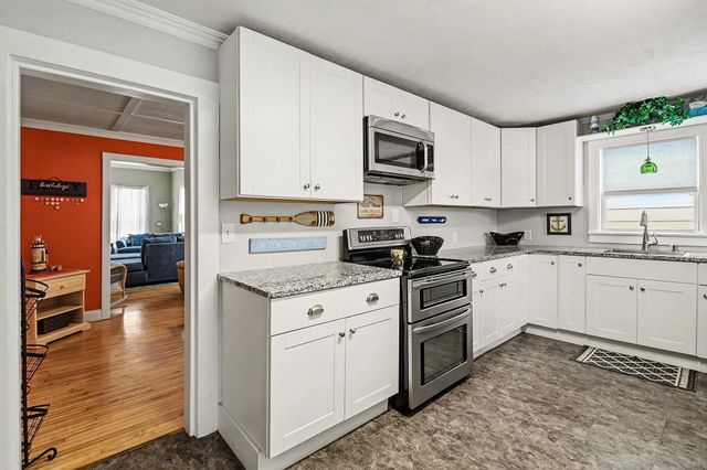 309 N Robert Street, Ludington, MI 49431