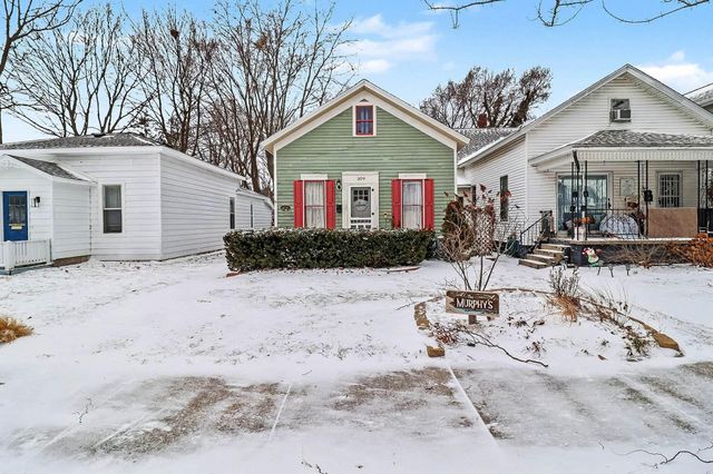 309 N Robert Street, Ludington, MI 49431