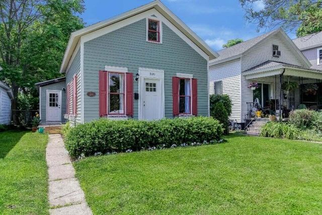 309 N Robert Street, Ludington, MI 49431