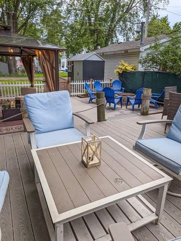 309 N Robert Street, Ludington, MI 49431