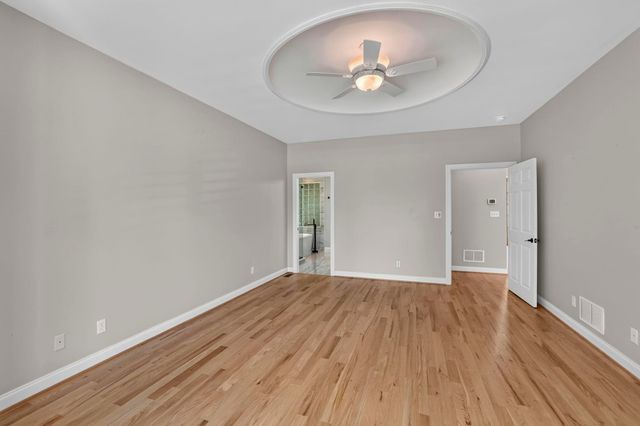 227 Woodlake Drive, Spartanburg, SC 29301