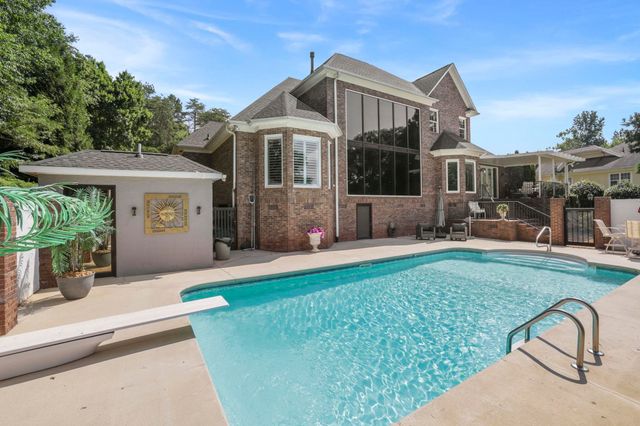 227 Woodlake Drive, Spartanburg, SC 29301