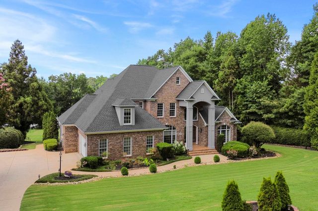 227 Woodlake Drive, Spartanburg, SC 29301