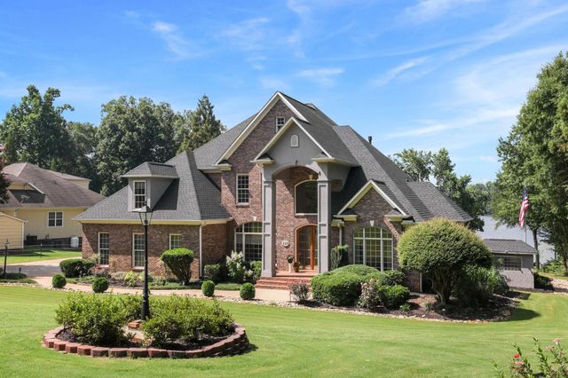 227 Woodlake Drive, Spartanburg, SC 29301