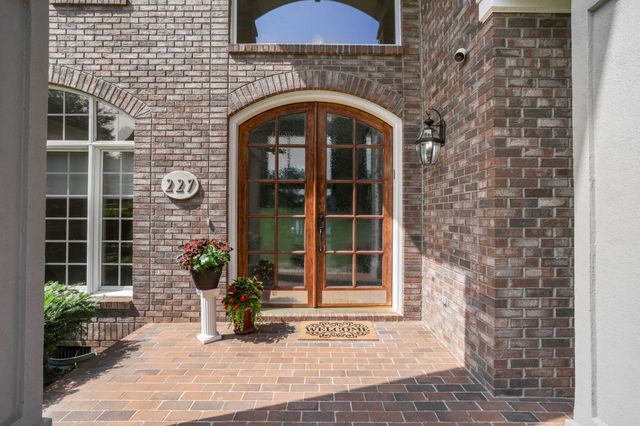 227 Woodlake Drive, Spartanburg, SC 29301
