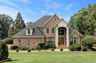 227 Woodlake Drive, Spartanburg, SC 29301