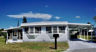 5 Ventura Lane, Port St Lucie, FL 34952