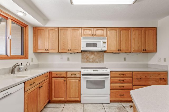 61176 Larkwood Drive, Bend, OR 97702