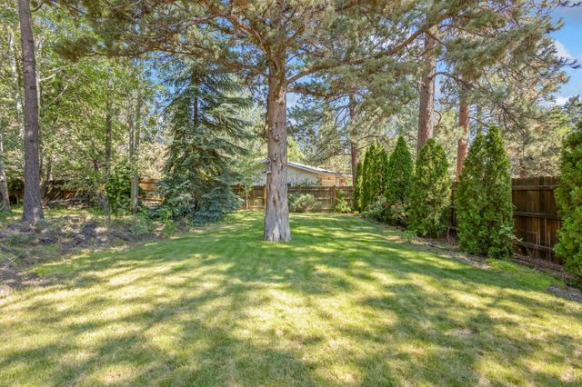 61176 Larkwood Drive, Bend, OR 97702