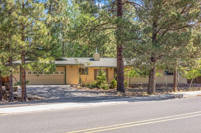 61176 Larkwood Drive, Bend, OR 97702